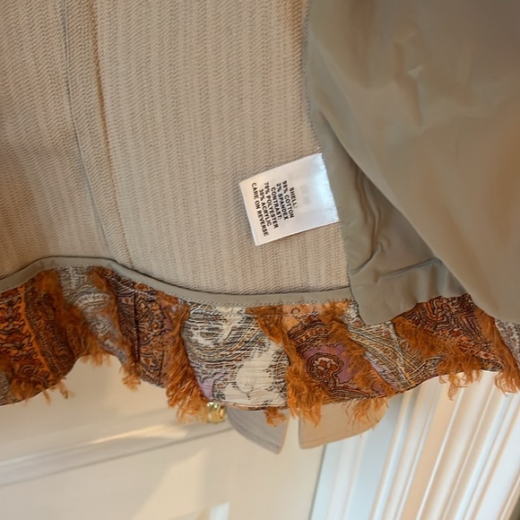 St. John jacket - Picture 4 of 8